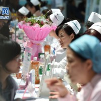 南京护理专家开展义务服务活动纪念护士节
